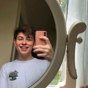 Meet your Posher, Cade